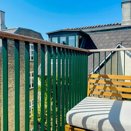Penthouse With Balcony Near Botanical Garden *